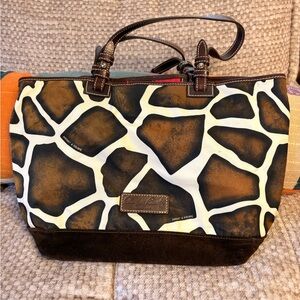 Dooney & Bourke animal print tote bag w/ red interior